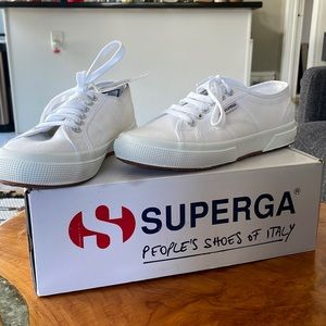 NWT - Size 8 / Size 39 Superga 2750 White Sneakers with box